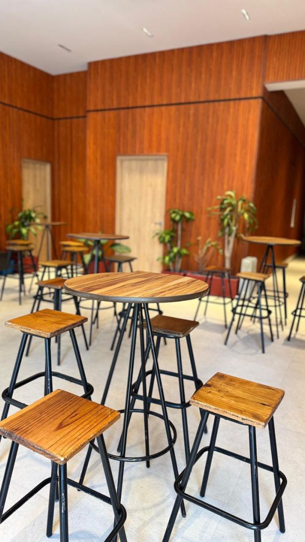 Periqueras de madera y metal